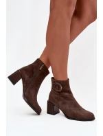 Semišové kotníkové boty na podpatku s vycpávkou s ozdobným detailem Artiker 57C0017 hnědé