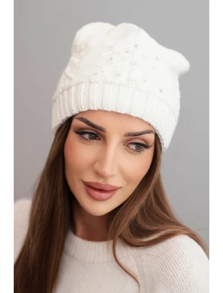 Dámská zimní čepice s vlnou a ozdobným pletením s perličkami K470 ecru