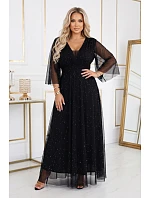 654-5 Dlouhé lesklé plus size šaty s výstřihem a průhlednými rukávy - černé