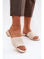 Materiálové dámské pantofle na nízkém podpatku Světle béžové Belissea