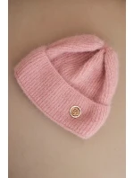 Dámská zimní čepice chlupatá s ozdobným knoflíkem pudrově růžová