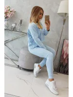 Souprava s oversize halenkou modré barvy Souprava s oversize halenkou modré barvy