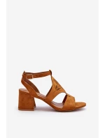 Sandály na nízkém podpatku Camel Eleriva