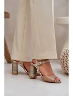 Kožené elegantní sandály na podpatku tmavě béžové Laura Messi 2136