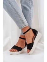 Lehké sandály na platformě a s jemným klínem černé Gillifia