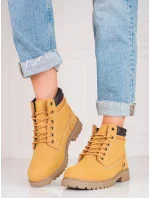 Luxusní dámské hnědé kotníčkové boty na plochém podpatku Luxusní dámské hnědé kotníčkové boty na plochém podpatku