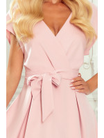 SCARLETT - Rozšířené dámské šaty v pudrově růžové barvě s přeloženým obálkovým výstřihem 348-1