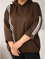 Dámská plus size viskózová mikina s kapucí a ozdobnými pásky hnědá Dámská plus size viskózová mikina s kapucí a ozdobnými pásky hnědá