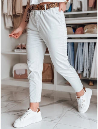 Dámské kalhoty s páskem MADELINA světle šedé FashionStreet UY2625 Dámské kalhoty s páskem MADELINA světle šedé FashionStreet UY2625