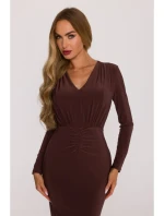 M891 Šaty s řasením a šerpou - hnědé