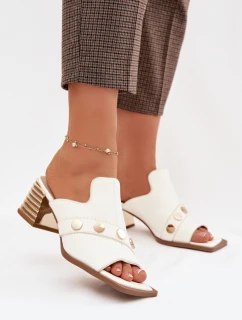 Klapky na podpatku model 225351 Step in style