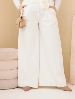 Dámské kalhoty Plus Size s širokou nohavicí a ozdobným květem v pase ecru