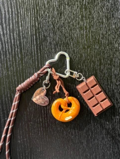 Přívěsek Na Klíče Do Tašky Čokoláda Preclík Srdce Jorine