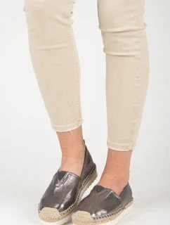 Nazouvací šedé lesklé polobotky