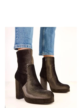 Boty na podpatku  model 220583 Solea