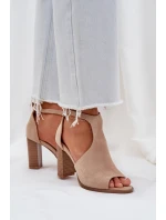 Sandály Na Podpatku Z Eko Semiše Béžové Lanadriena Sandály Na Podpatku Z Eko Semiše Béžové Lanadriena