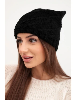 Dámská zimní čepice s ozdobným pletením a klasickým střihem K372 černá