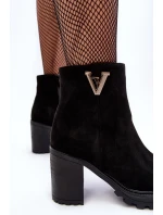 Dámské semišové boty na sloupku s ozdobou černé Strong