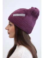Dámská zimní vlněná čepice s ozdobným páskem zirkonů K402 tmavě fialová