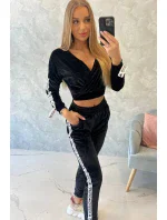 Velurová souprava s nápisem Queen black