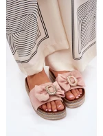 Dámské Pantofle Na Platformě S Mašlí A Ozdobnou Broží Růžové Lenela