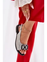 Ploché sandály s ozdobou z eko kůže stříbrné Lilria