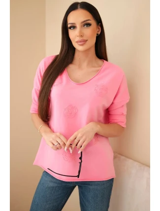 Dámská bavlněná blůza s vyšívanými květinami a V výstřihem růžová