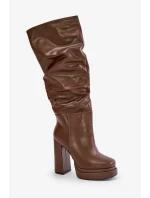 Nazouvací kozačky na podpatku a platformě s řasením zateplené hnědé Beridra Nazouvací kozačky na podpatku a platformě s řasením zateplené hnědé Beridra