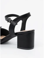Stylové černé dámské  sandály na širokém podpatku