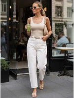 Dámské džíny mom fit s páskem a vysokým sedem bílé FashionStreet UY3062