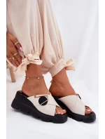 Elegantní Dámské Kožené Pantofle Na Klínu S Ozdobou Béžové Artiker 56C1585