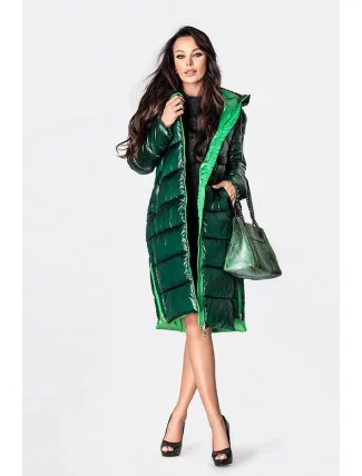 Zelená dlouhá dámská zimní bunda s kontrastní podšívkou (j9-063) Zelená dlouhá dámská zimní bunda s kontrastní podšívkou (j9-063)