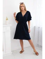 Šaty s vrstveným výstřihem námořnická modř