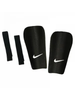 Fotbalový štít Nike J Guard-CE SP2162-010 Fotbalový štít Nike J Guard-CE SP2162-010