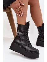 Kožené dámské kotníčková obuv s ozdobou zateplené černé Ulrika