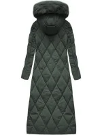 Dlouhá dámská zimní bunda v lahvově zelené barvě s kapucí (7688) Dlouhá dámská zimní bunda v lahvově zelené barvě s kapucí (7688)