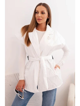 Dámská prošívaná vesta s páskem a širokým límcem bílá