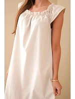 Dámské bavlněné šaty s nařaseným výstřihem a volánkem béžová