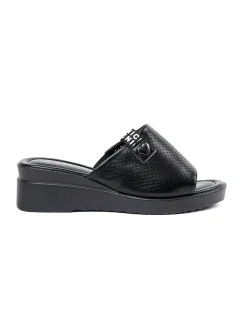 Výborné černé dámské nazouváky platforma