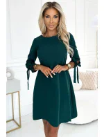 195-11 ALICE Trapézové šaty s mašlemi - BOTTLE GREEN 195-11 ALICE Trapézové šaty s mašlemi - BOTTLE GREEN