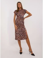 Šaty DHJ SK 20161.35 hnědé Šaty DHJ SK 20161.35 hnědé