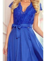 ANNA - Dámské šaty v chrpové barvě s výstřihem a krajkou 242-3