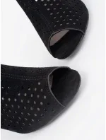 Výborné dámské  sandály černé na širokém podpatku