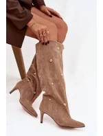Nazouvací dámské kozačky na podpatku se zlatými ozdobami béžové Thaliane Nazouvací dámské kozačky na podpatku se zlatými ozdobami béžové Thaliane