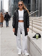 Dlouhá dámská prošívaná bunda s kapucí TY5809 černá - FashionStreet Dlouhá dámská prošívaná bunda s kapucí TY5809 černá - FashionStreet