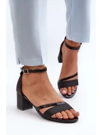 Třpytivé dámské sandály na nízkém podpatku černé Ploemis Třpytivé dámské sandály na nízkém podpatku černé Ploemis