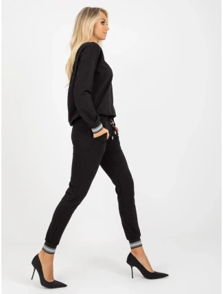 Souprava RV KMPL 8365.24P černá Souprava RV KMPL 8365.24P černá