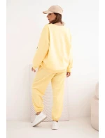 Dámský máslový komplet s volnou mikinou a kalhotami s nápisem LOVE žlutý