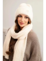 Dámský komplet čepice a dlouhého šálu z měkké příze ecru Dámský komplet čepice a dlouhého šálu z měkké příze ecru