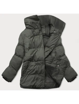 Krátká zimní bunda v army barvě s vysokým stojáčkem (5m729-136) Krátká zimní bunda v army barvě s vysokým stojáčkem (5m729-136)